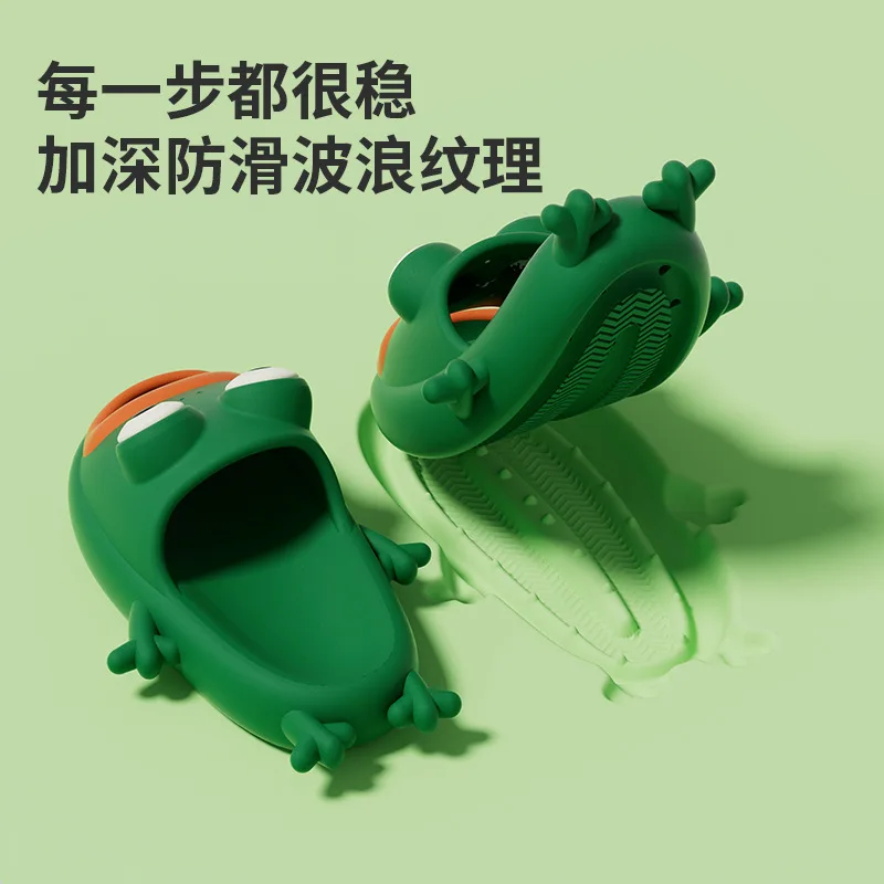 2023 New Cute Frog Slippers Female Male Summer Cartoon Shoes Couple Funny Indoor Bathroom Outdoor Slides Women Platform Footwear