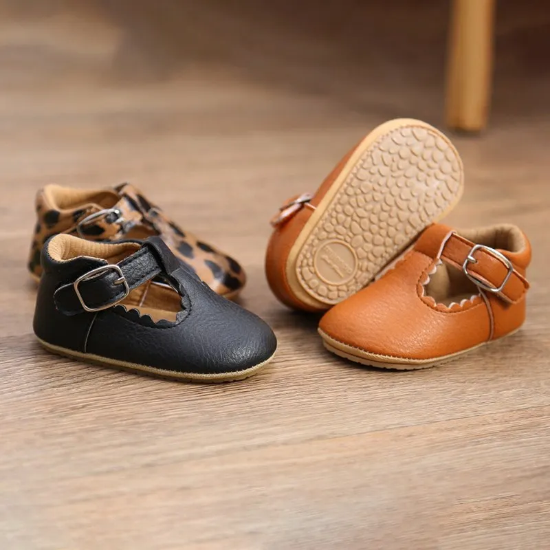 

Леопардовые кожаные туфли для маленьких девочек, весенние повседневные кроссовки для малышей, обувь для новорожденных принцесс, обувь для первых шагов для мальчиков