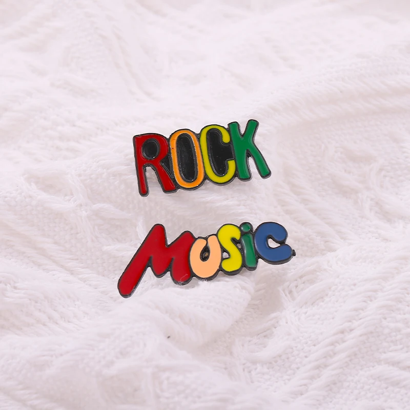 

Music Rock Charm Brooches Cute Note Japanese Cartoon Creative Metal Badge Pin Accessories Schoolbag Decoration Medal Wholesale