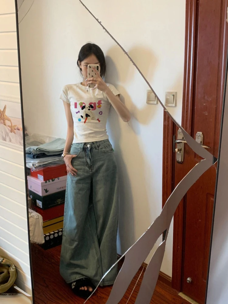 Женская футболка с коротким рукавом белая облегающая открытыми плечами