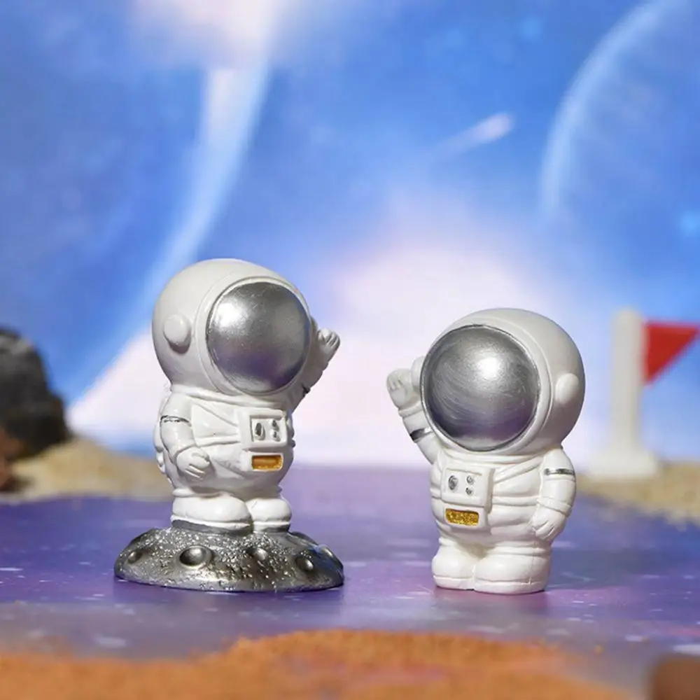 

Bonsai Decor DIY Space Theme Ornament Astronaut Model Micro Miniatures Desktop Decoration Astronaut Figurines