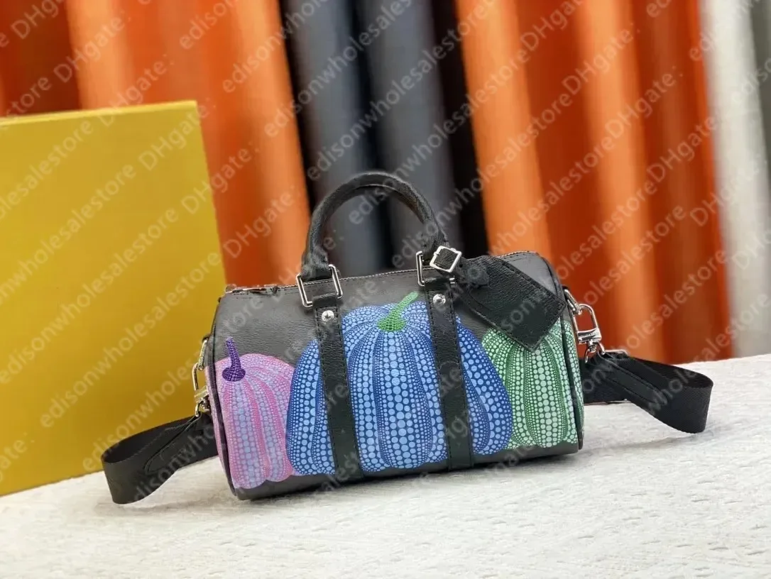 

Keepall XS Graffiti Mini Travel Bag Yayoi Kusama BANDOULIERE 25 Handbag Zipped Closure Removable Name Tag Designer Crossbody For