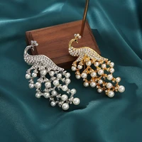 vintage luxury peacock brooch for women metal crystal collar pins fashion retro pearls rhinestone brooches jewelry accessories