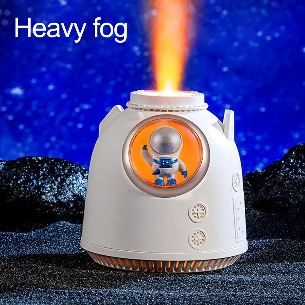 

Plastic Astronaut Humidifier Astronaut Modeling Adding Atmosphere Excellent Nordic USB Light Astronaut Humidifier