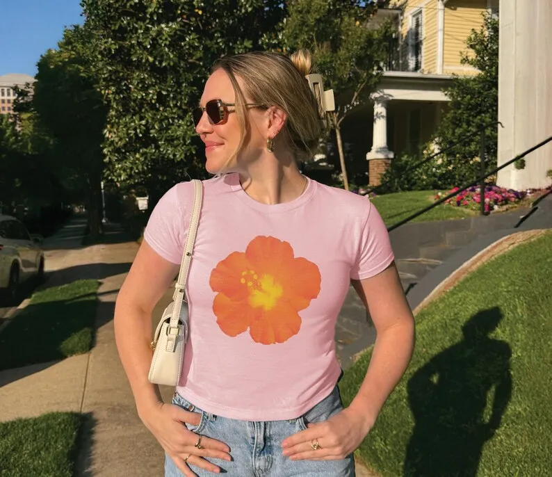 Фото Футболка Hibiscus Baby Baby Tee в стиле Y2K, ретро 90-х, модная эстетичная одежда, тропический кроп-топ с кокосовым принтом для девушек №3