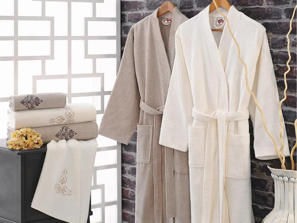 

Хлопковая коробка вышитый семейный халат набор кремовый земля