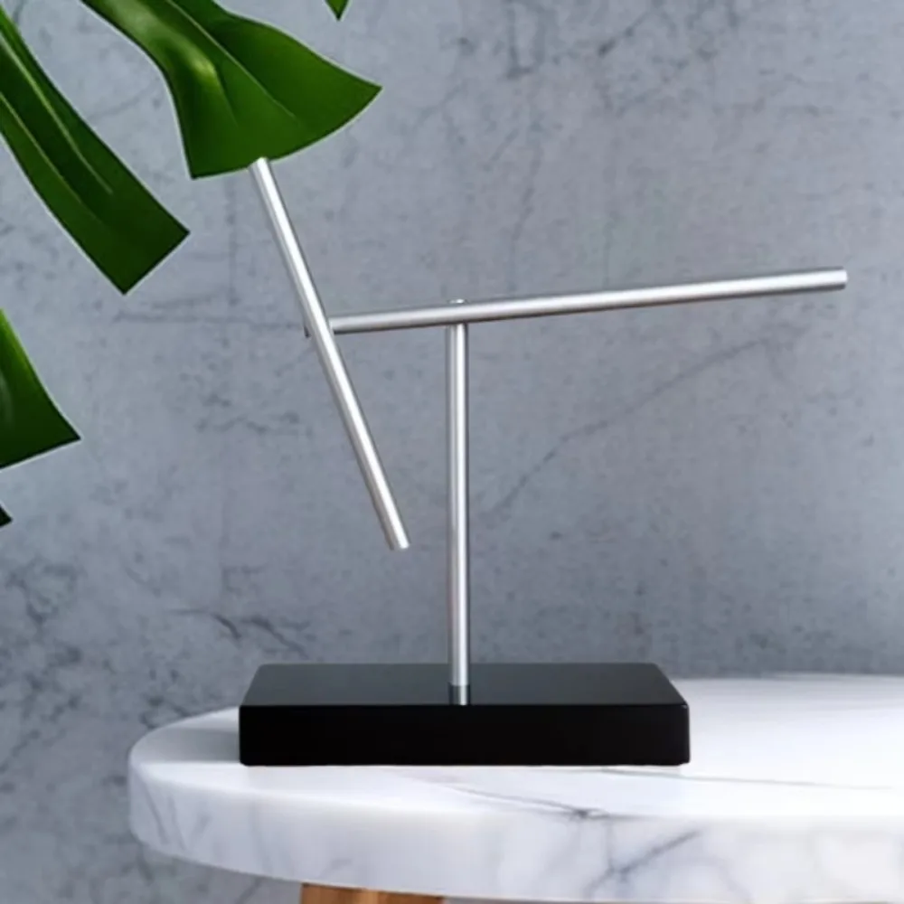 Металлическая фигурка человека Хаоса