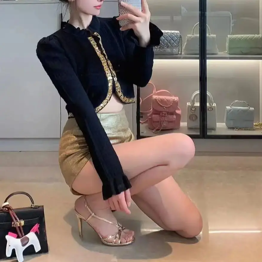 Комплект из двух предметов высококачественная короткая куртка шорты с золотыми