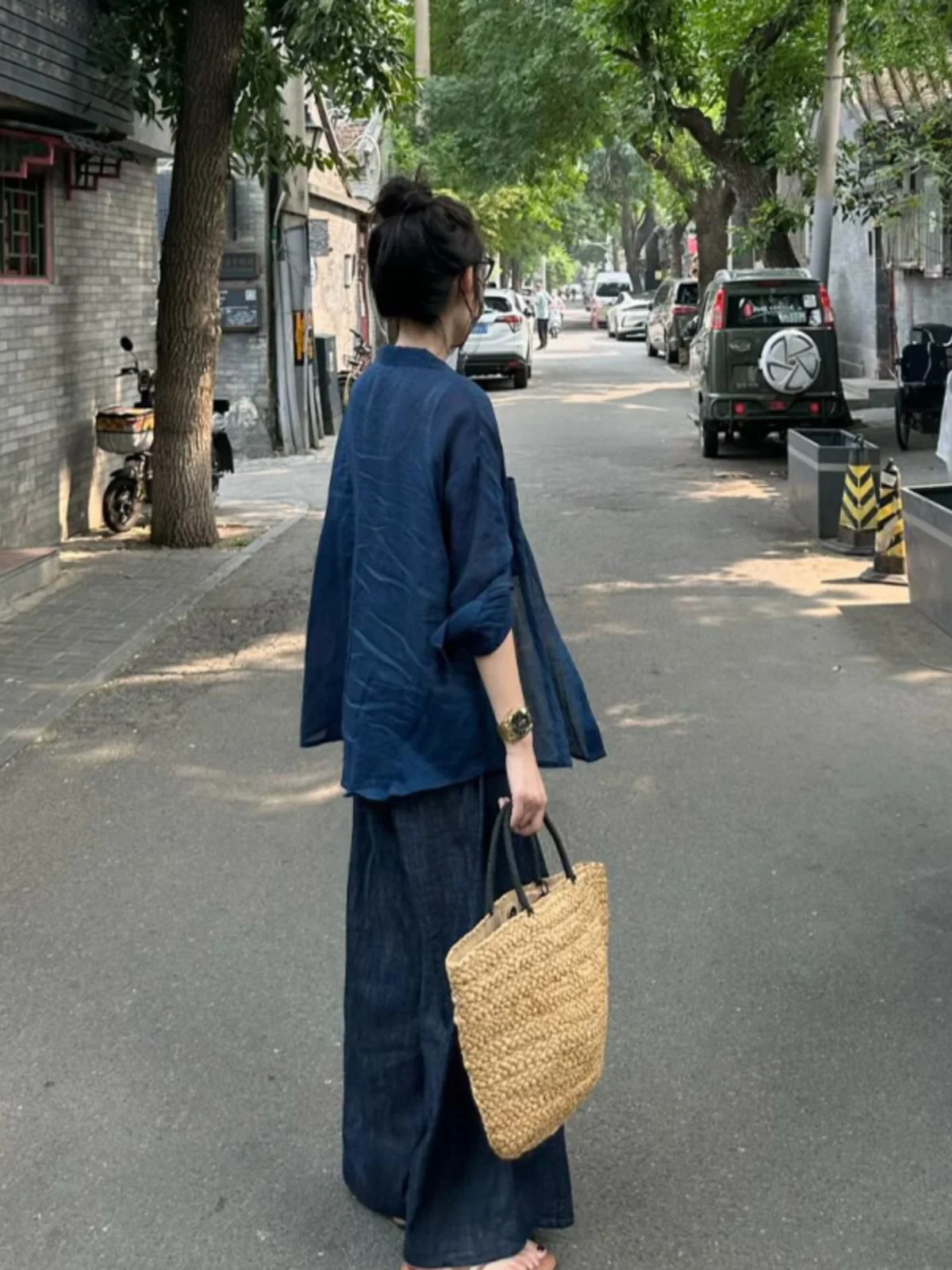 Женская джинсовая рубашка с длинным рукавом свободного покроя