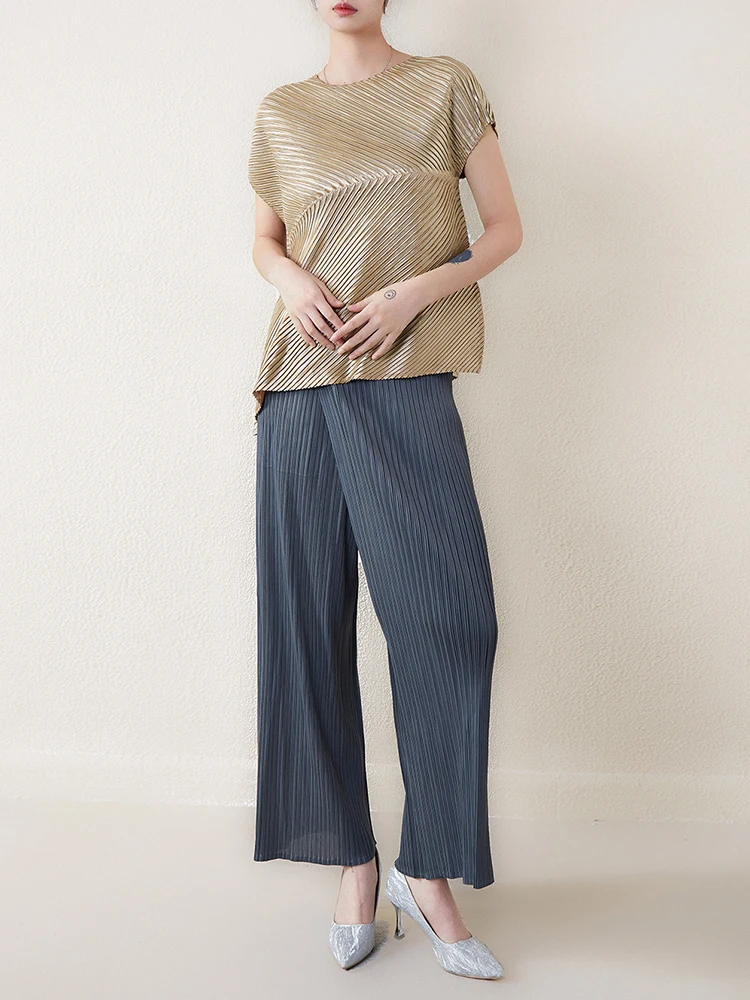 Женская плиссированная футболка GVUW модный свободный нишевый дизайн с круглым