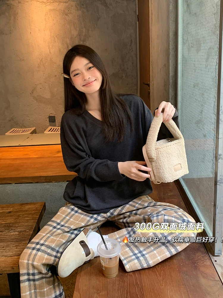 Song Zhengen Black V-neck Loose Dralon Base Shirt Women Fleece-lined Thickened Inner wear Long sleeves Casual round Nec...