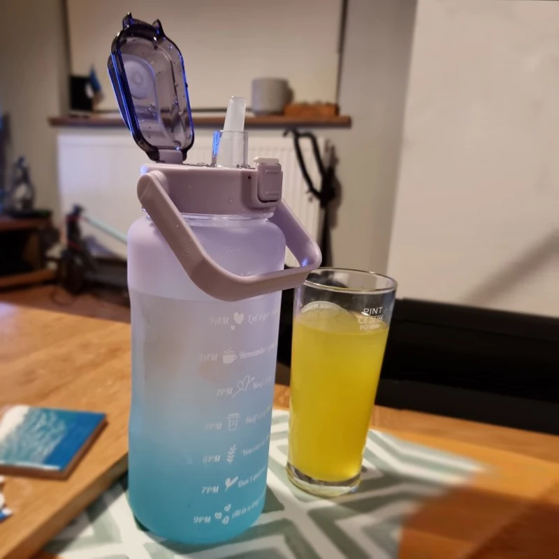 Бутылка для воды с соломинкой 2-литровая бутылка питья девочек бесплатная