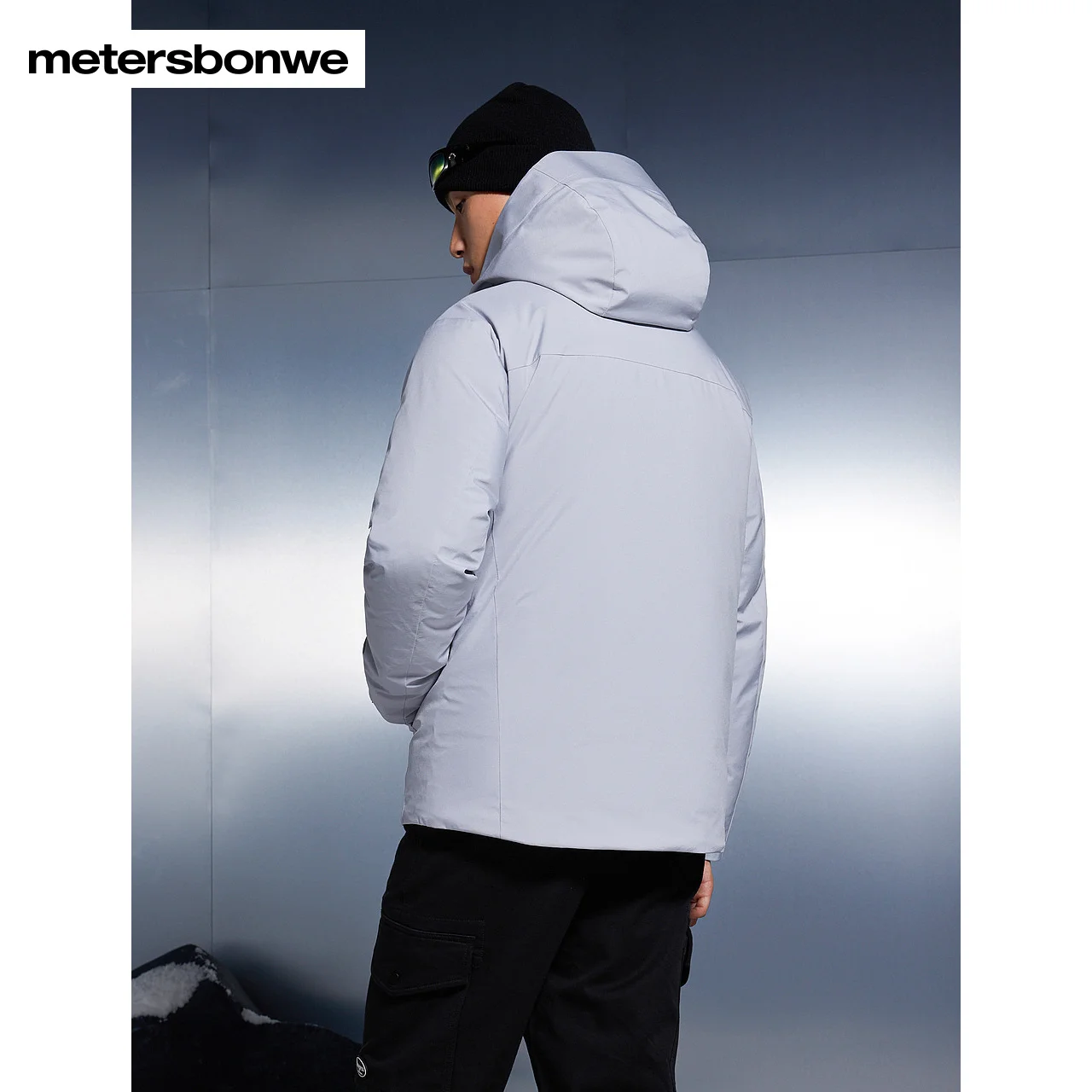 Рисунок 4 - Мужское и Женское пальто Metersbonwe средней длины