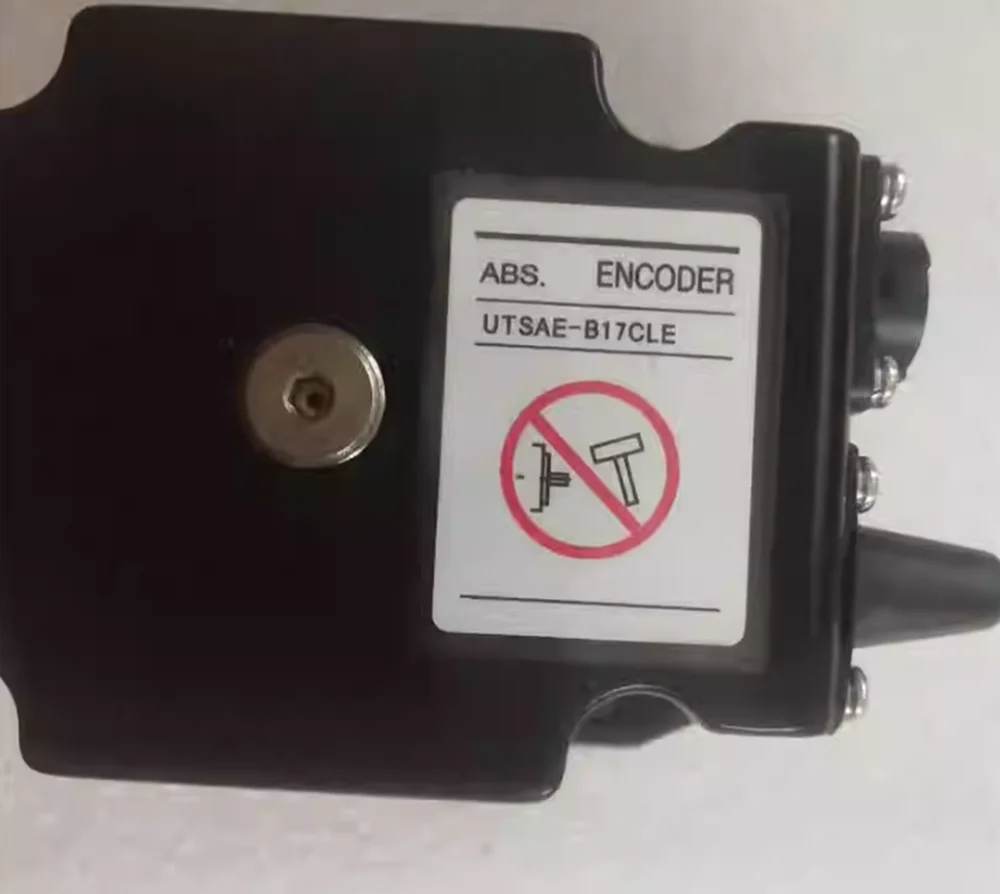 Новый робот-кодировщик Yaskawa UTSAE-B17CLE UTSAEB17CLE