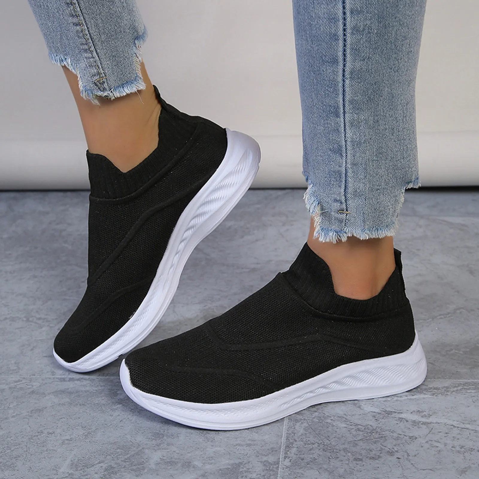 

Breathable Women Sneakers Fashion Mesh Light Slip On Walking Ladies Sport Shoes Casual Simple Running Sneakers Female Zapatillas