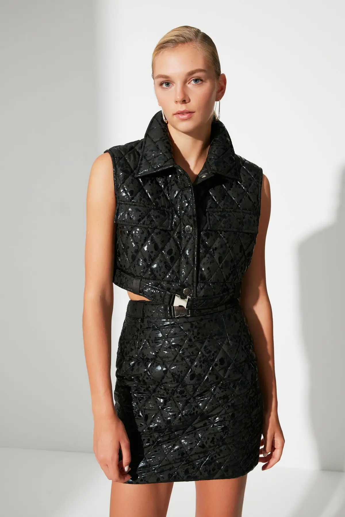 

Trendyol Quilted Arched Hem Skirt TWOAW22ET0265