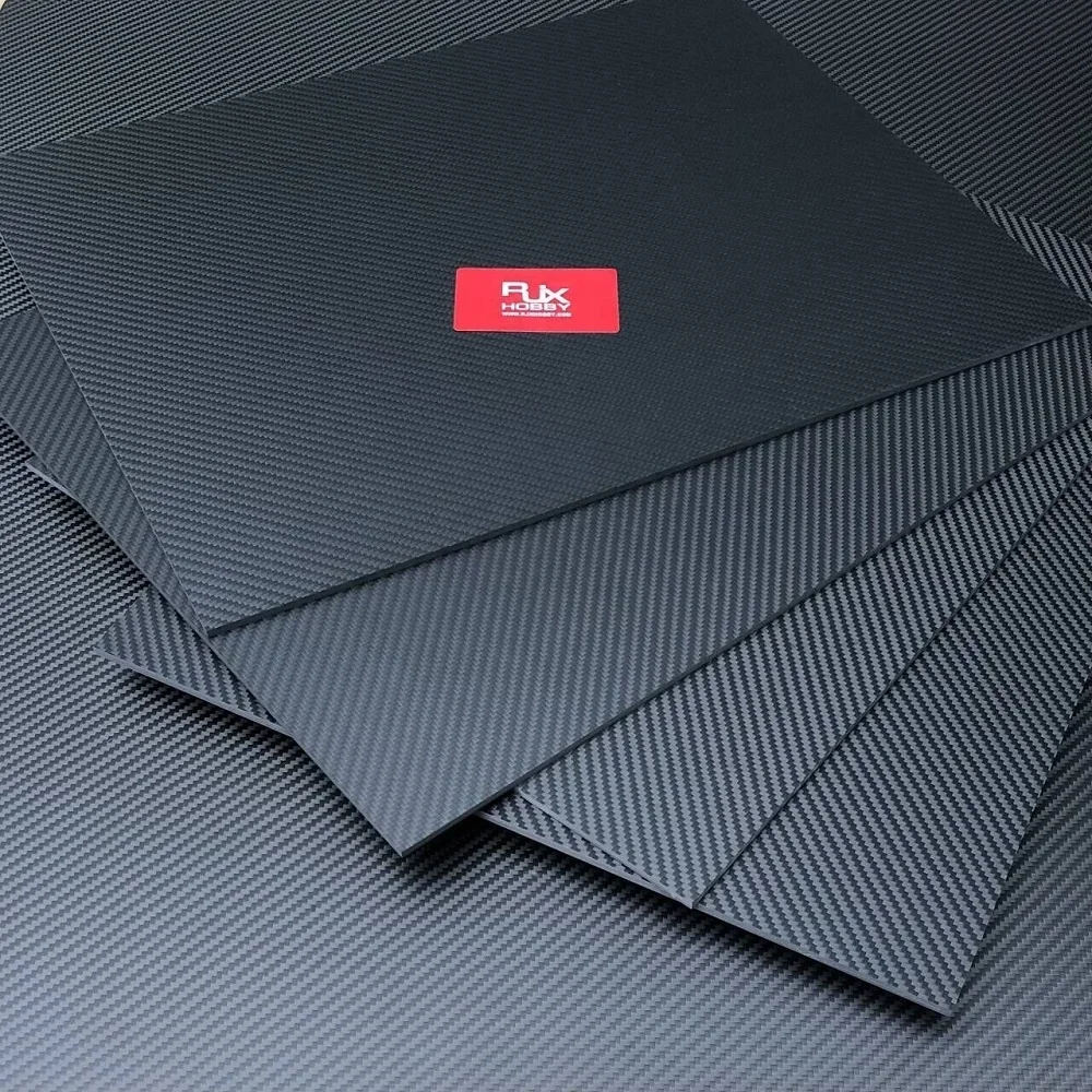 Пластина RJX из углеродного волокна 400x500 мм с матовой саржевой обшивкой глянцевая