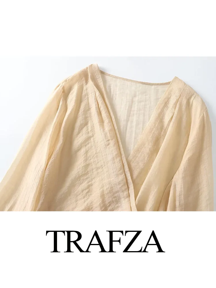 Летняя женская блузка с V-образным вырезом и длинным рукавом