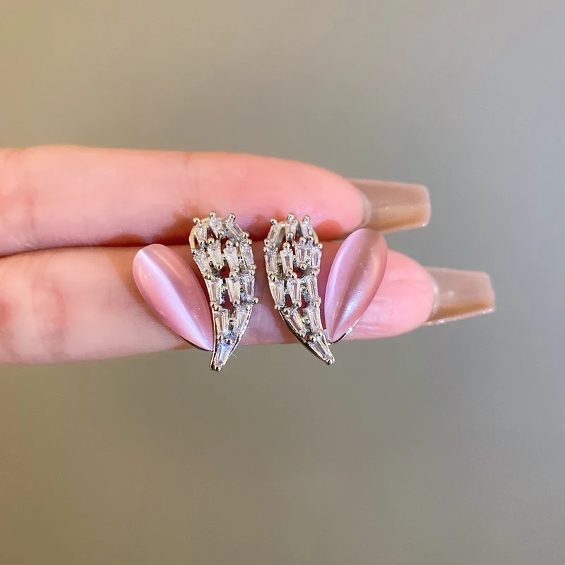 

DREJEW Refined Zircon Love Hearts Stude Earrings Geometry Sweet Romance Fairy Studs Couple Engagement Jewelry Accessory Gifts