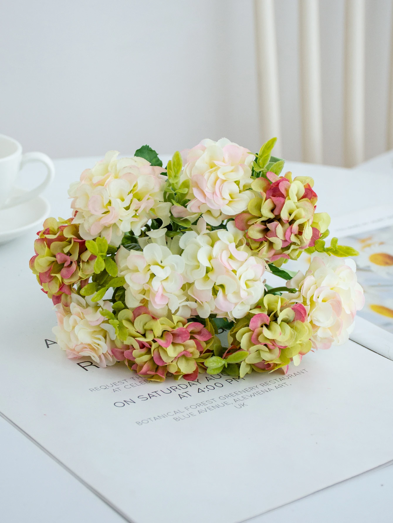 Искусственные шелковые цветы гвоздики