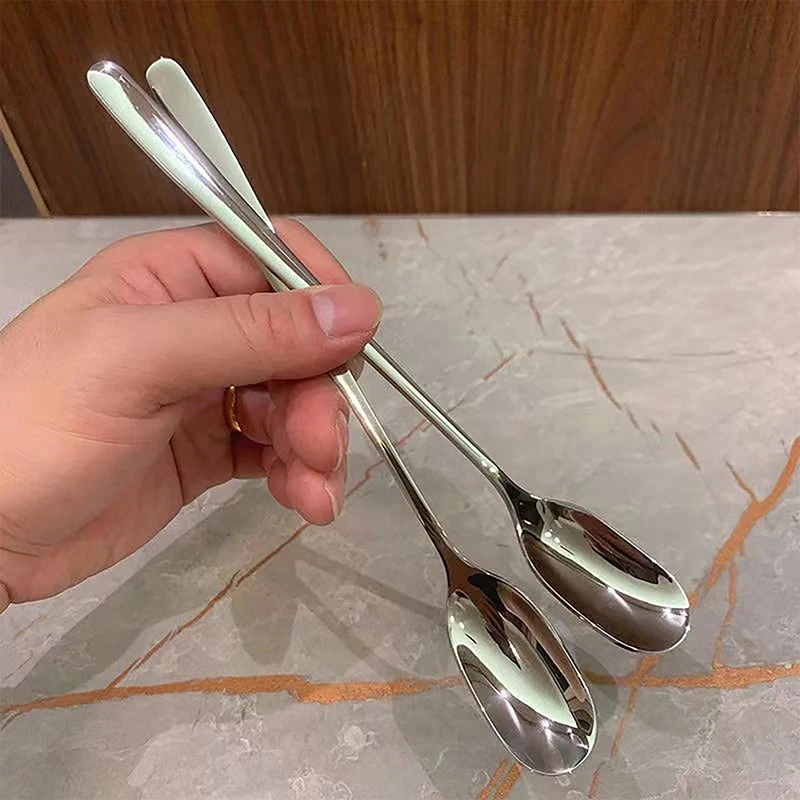 

Столовые ложки из нержавеющей стали серебристого цвета