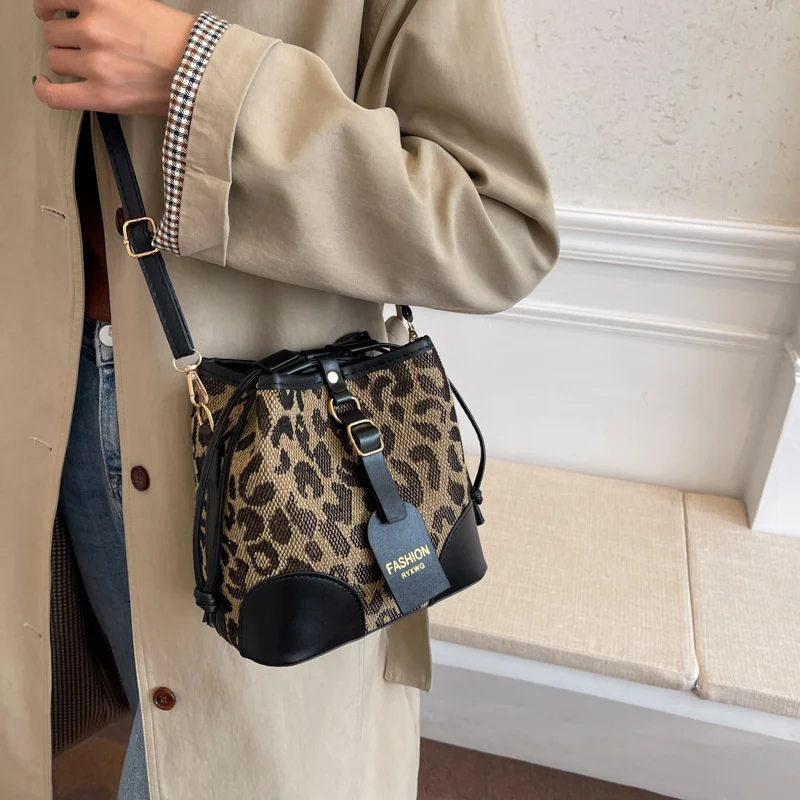 

Leopard Small PU Leather Women Bucket Crossbody Bags 2023 Fall Designer Shoulder Bag Luxury Brand Ladies Handbag Lady Trend Tote