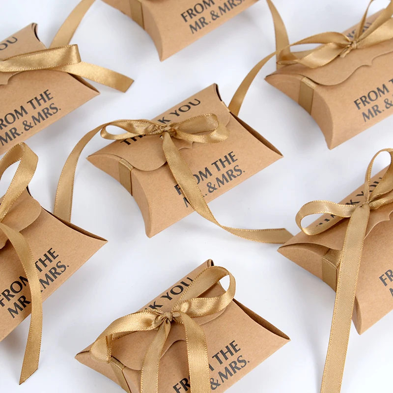 

10/20PCS Kraft Paper Wedding Pillow Shape Gift Candy Box Folding Carton Wedding Party Gift Paper Packaging Decoration Supplies