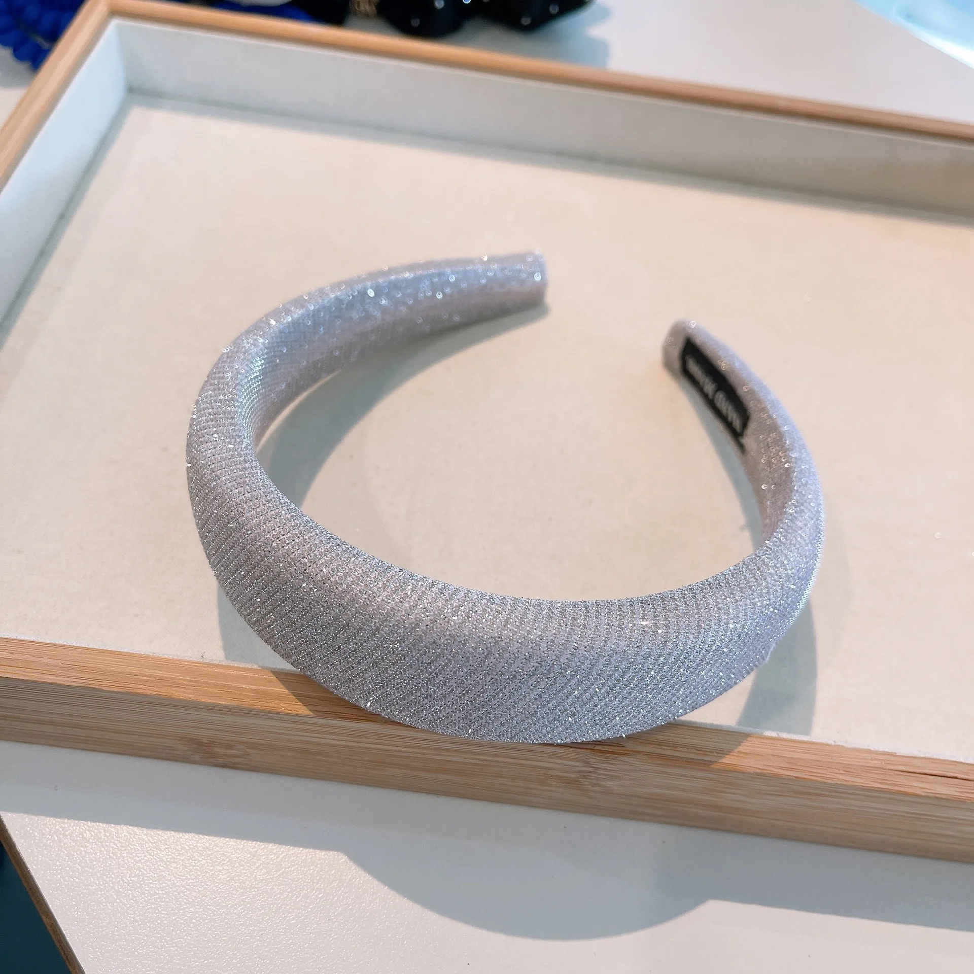 Роскошная синяя однотонная повязка на голову широкая блестящая женская Мягкая