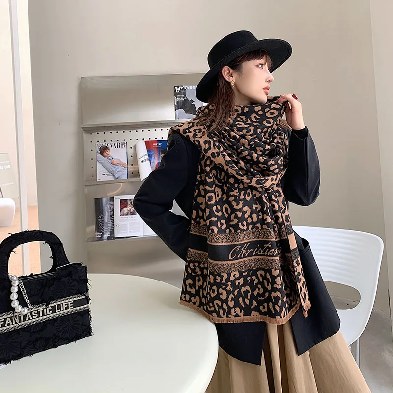 

Роскошный брендовый двухсторонний шарф для женщин зимняя теплая кашемировая шаль шарф с буквенным принтом мягкое тонкое одеяло праздничный подарок