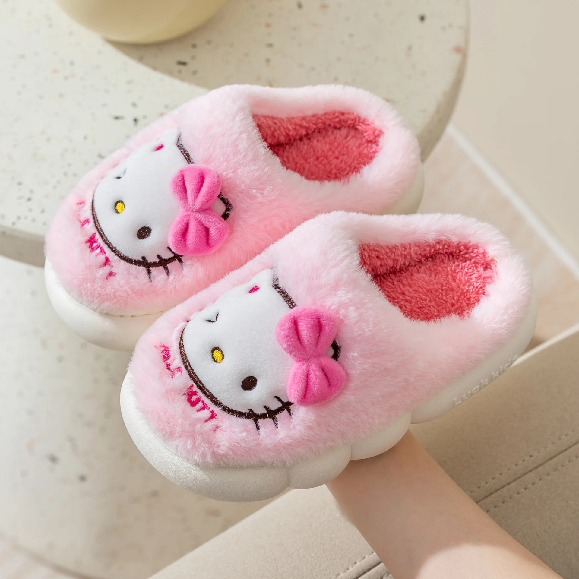 

Cute Sanrio Hellokitty Slippers for Warmth Cute Home Autumn and Winter Parent-Child Girls' Cotton Slippers