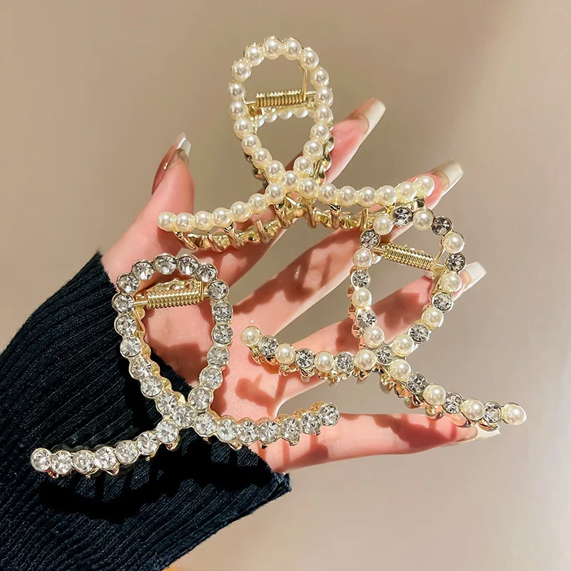 

Korean Temperament: Diamond Inlaid Pearl And Word Cross Claw Clip, Metal Geometry Shark Net Red Ins Hairpin