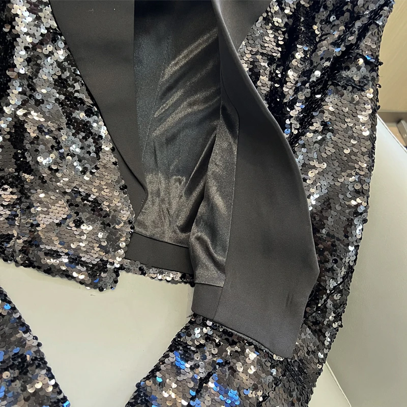 Fall 2022 New Fashion Design Heavy Glitter Suit Jacket Female Temperament Long Sleeve Short Blazer for Women All-matching