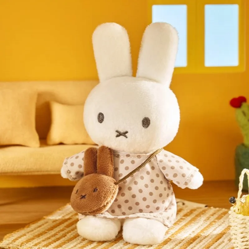 Фото Лимитированная серия плюшевых подвесок Vipo Miffy в слепой коробке, коллаборация с 88VIP, мягкий плюшевый кролик, подвесное украшение, декор для сумок, коллекционные игрушки. №2