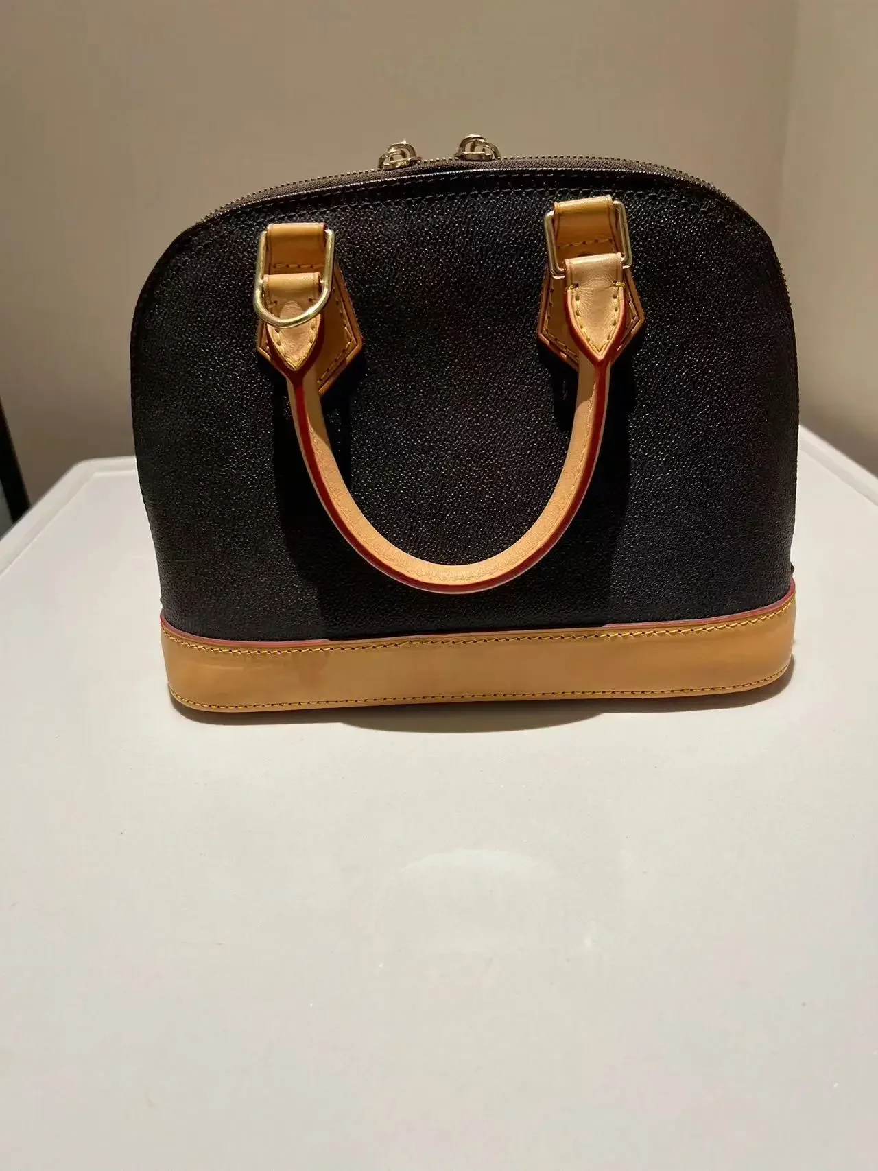 

Black shoulder bag 2023 women's fashion MISANGE KOURA brand handbag high quality messenger bag chain bag black Shell bag 8
