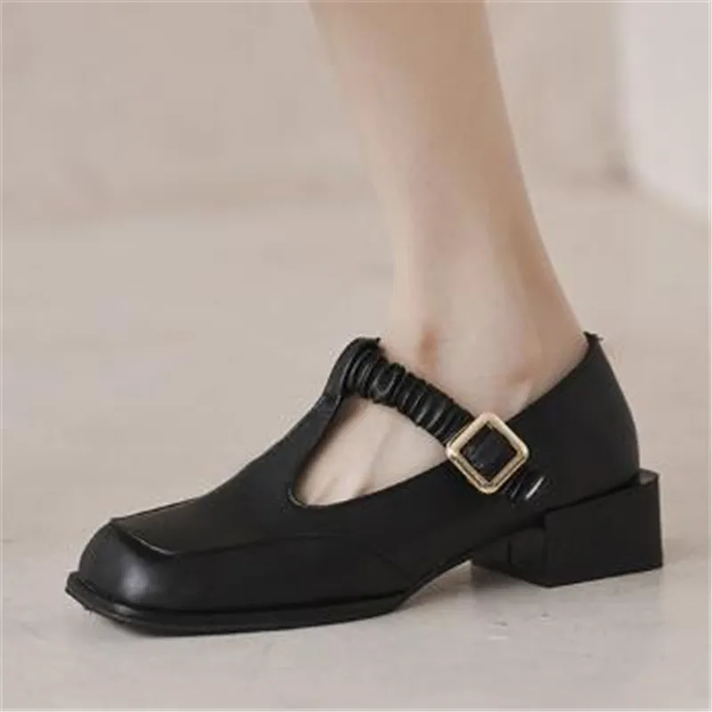 2022 Autumn Retro Solid Color Square Head Women's Flat Shoes Outdoor Comfortable Platform Buckle Square Heel Casual Ladies Shoes