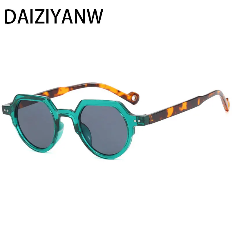 

New Men Fashion Rivet Sunglasses Women Retro Irregularity Round Shades Gradient Color Sunshade Mirror Uv400
