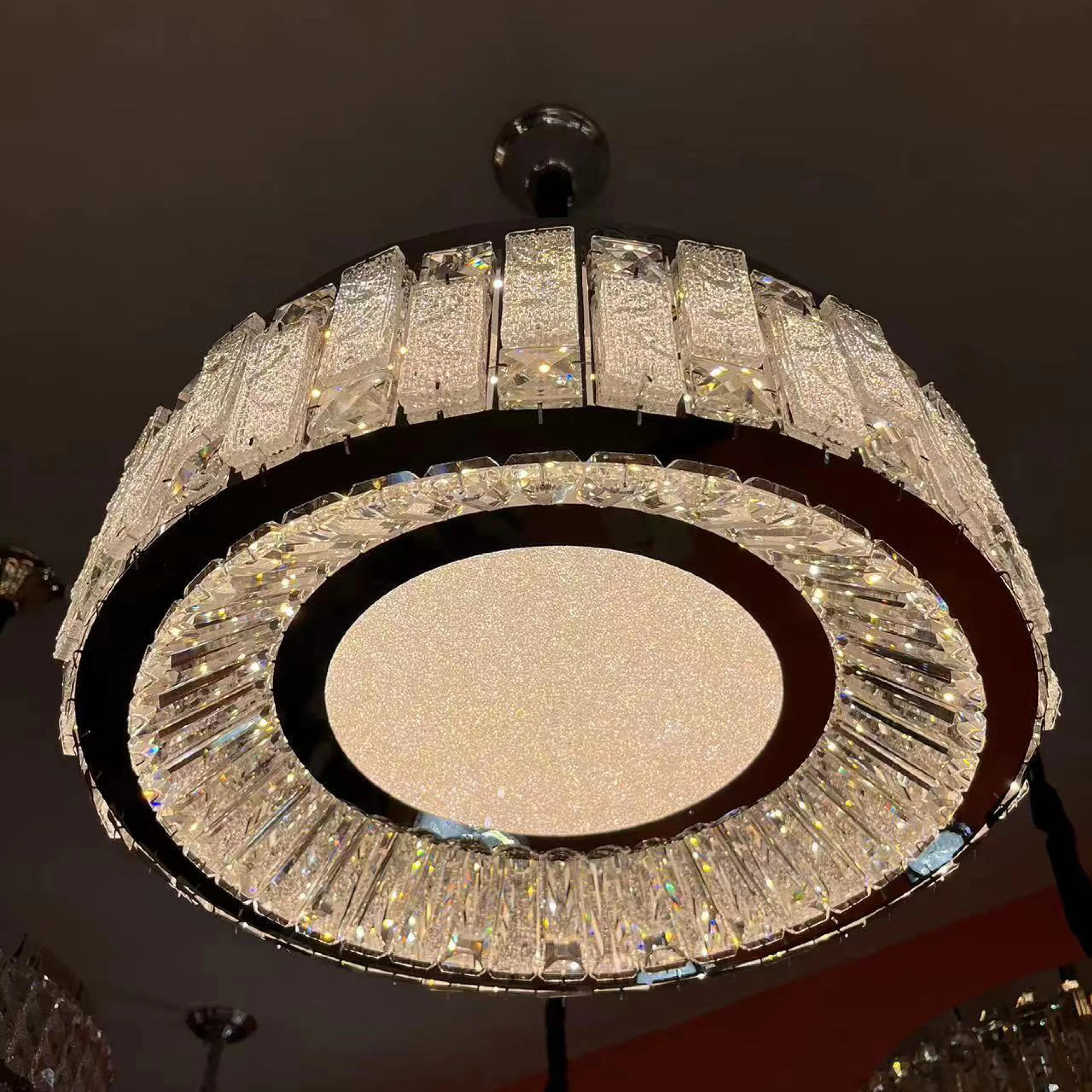 

Хрустальные подвесные светильники, привлекательный Домашний Светильник, потолочные светильники, тройное освещение в гостиной, виллы, фойе, квадратный корпус