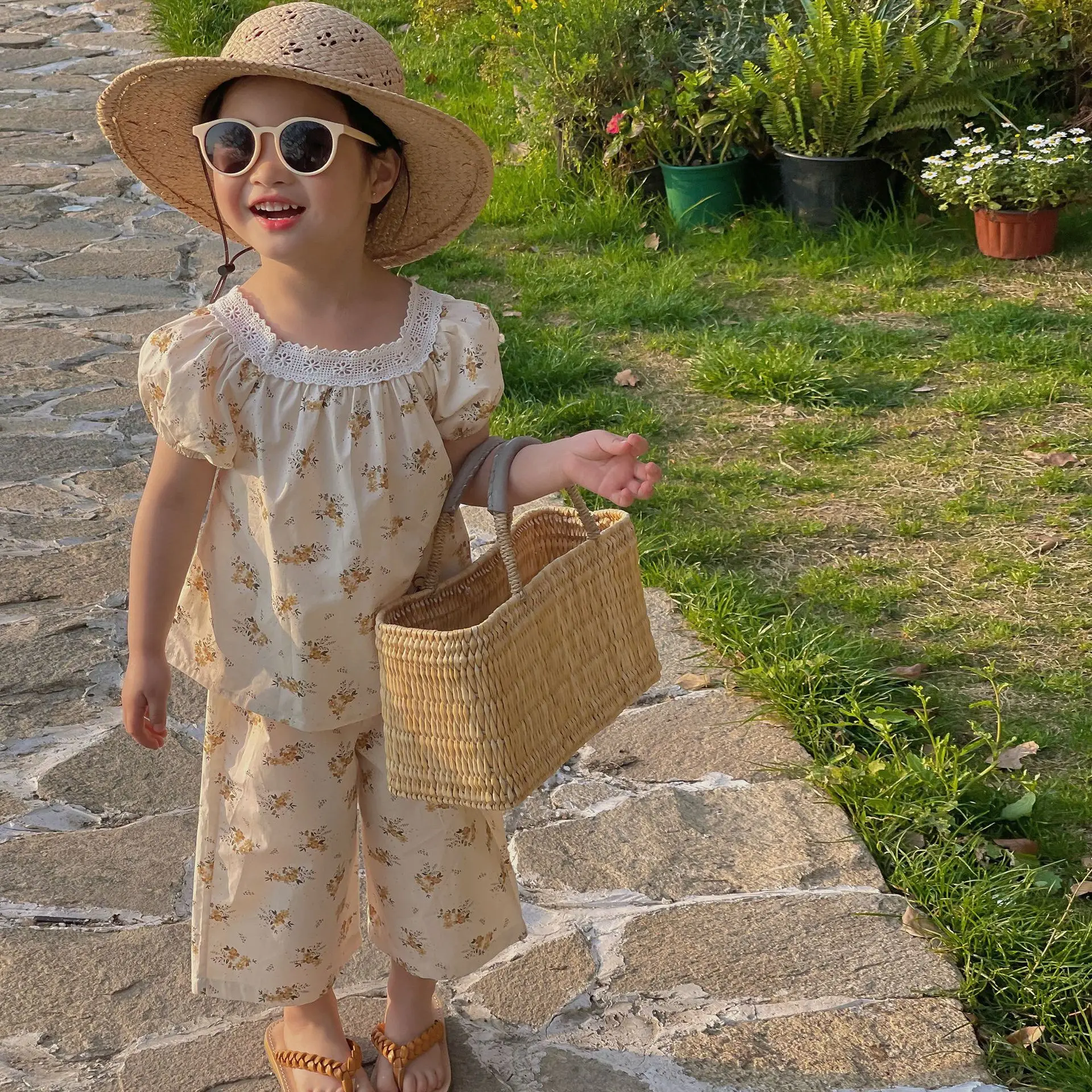 

2023 Summer New Baby Clothes Fashion Girl Children Lace Floral T-shirt Set Kid Print Loose Cotton Puff Sleeves Tops + Pants 2pcs