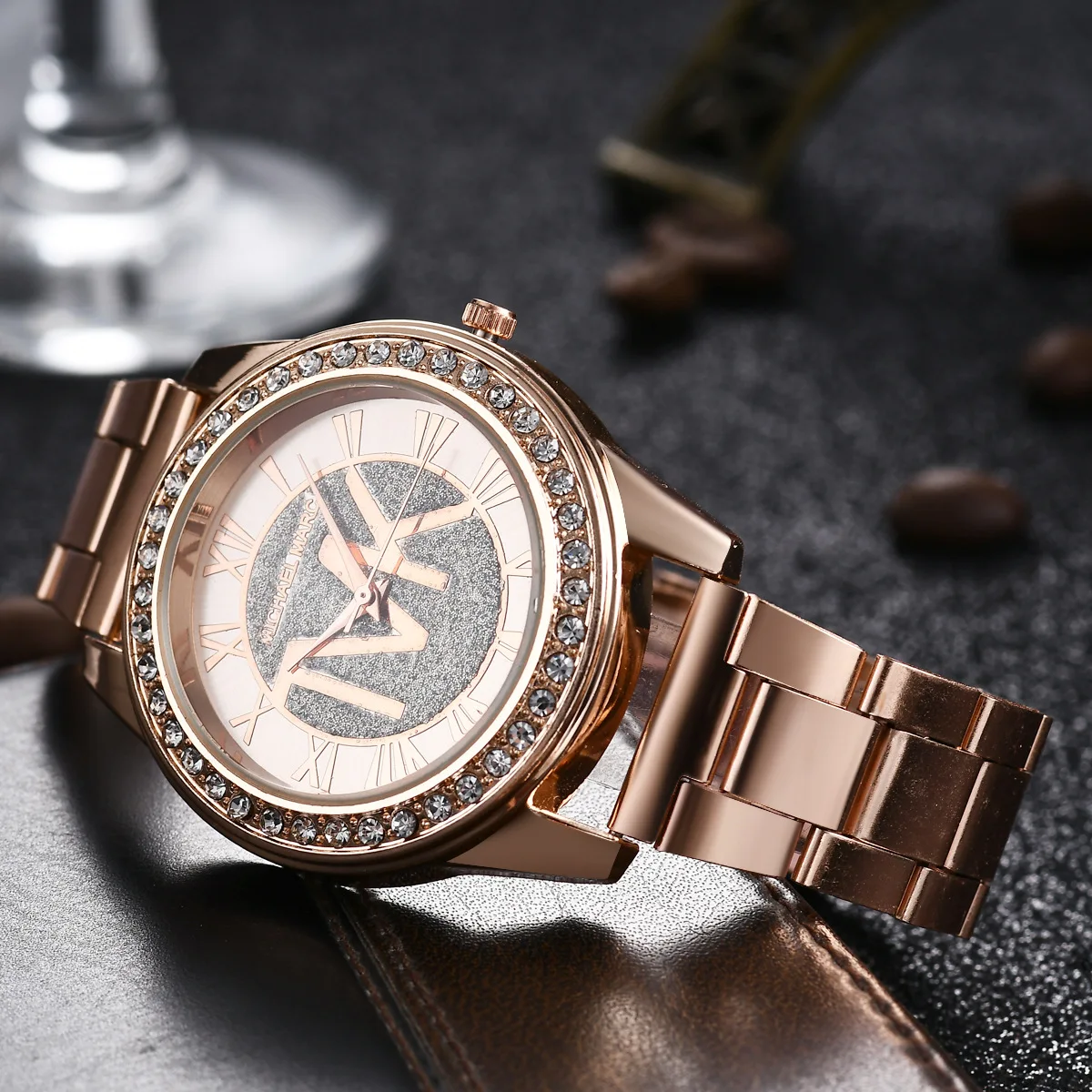 Reloj Mujer New DQG Luxury Brand Watch Fashion Crystal Quartz Female Watch Silver Stainless Steel Unisex Casual Wristwatches