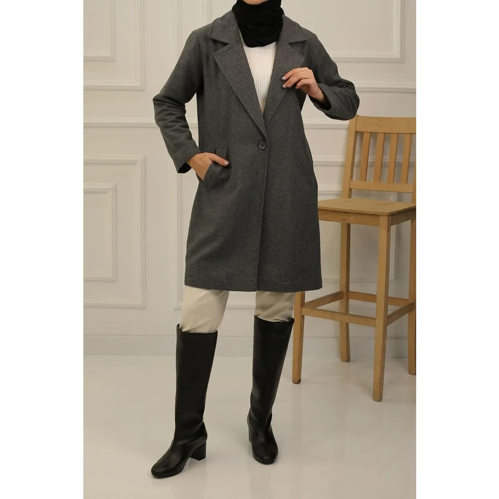 

Dorlie Single-Button Lined Stamp Coat/beige
