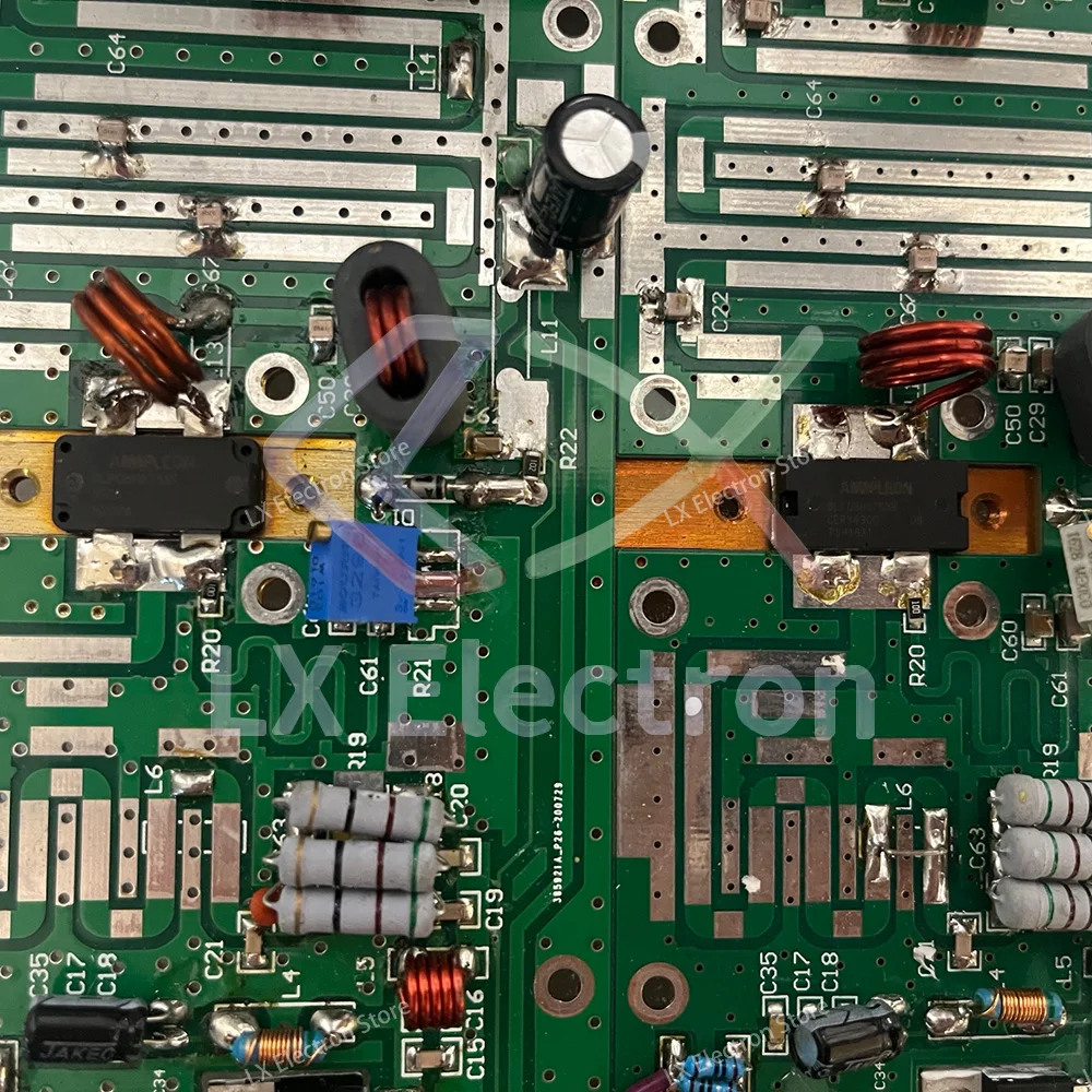 Фото 1 шт. 75W 48Vdc, 66–108 МГц, входная мощность <100 мВт, плата усилителя радиочастотной мощности: RD01MUS2 управляет RD15HVF1 для усиления сигнала BLP05H675XR. №4