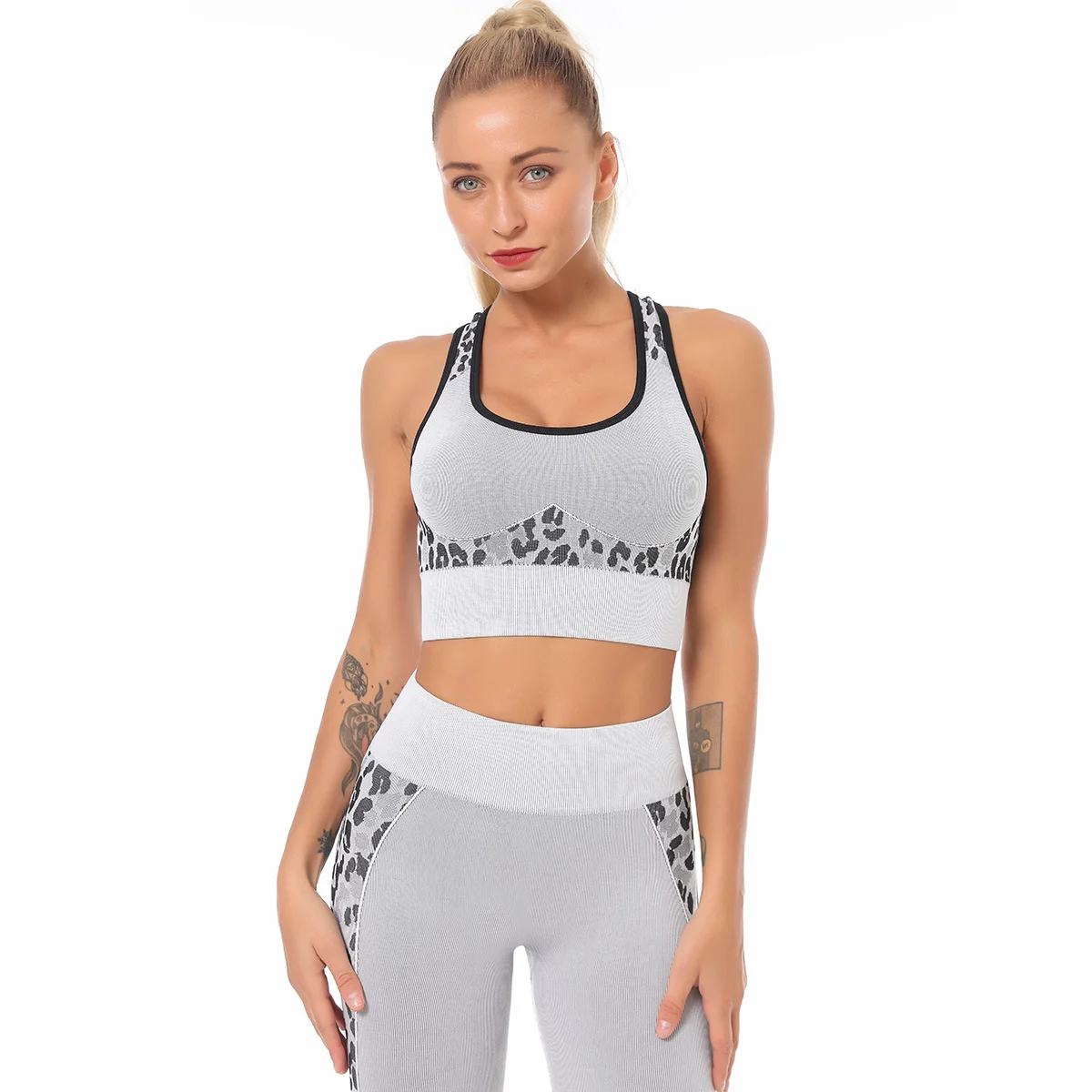 

Women Yoga Tank Top Seamless Knitted Leopard Breathable Top Sports Running Vest Fitness Yoga Bra Female