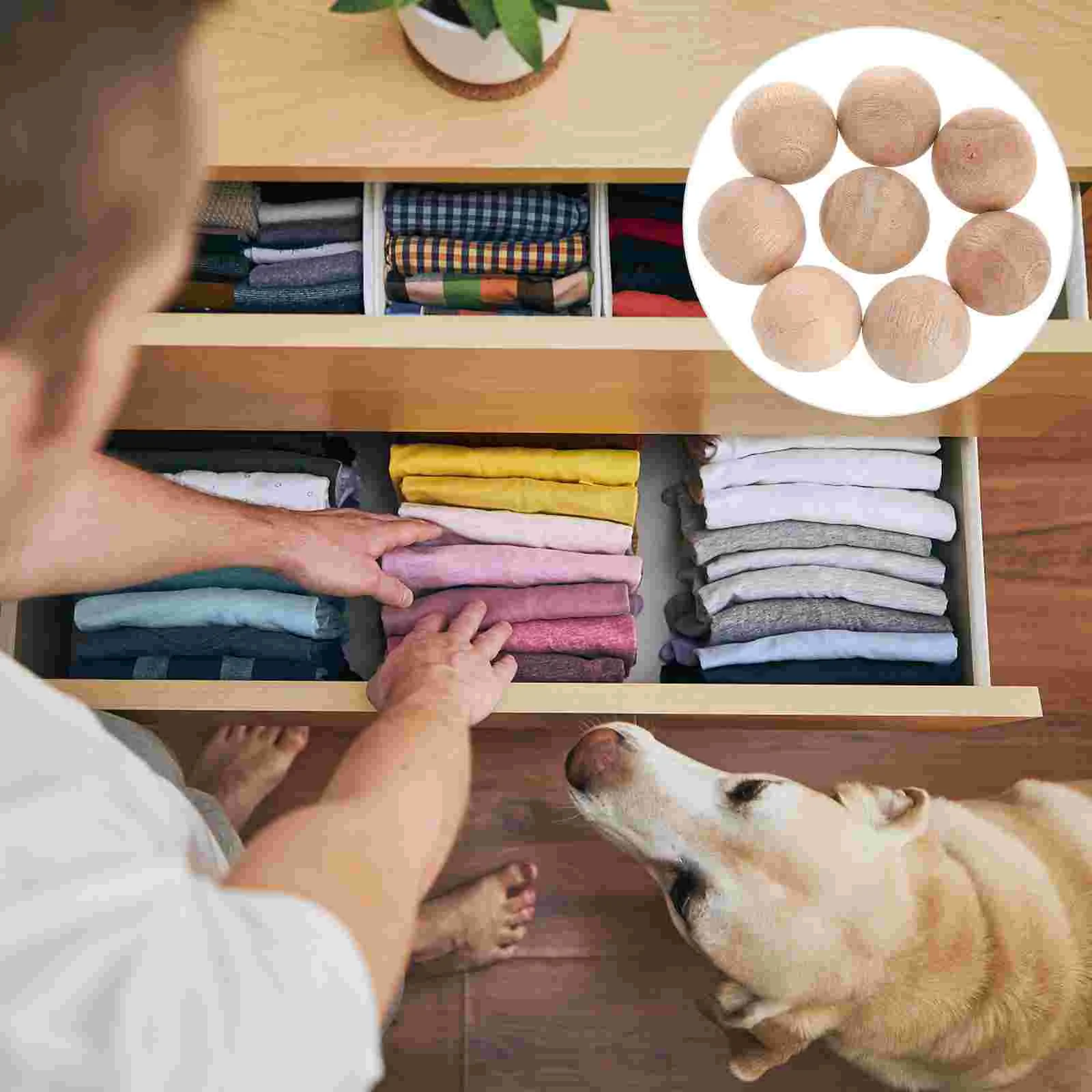 

Natural Wooden Balls, Practical Camphorwood Balls Simple- proof Wood Balls ( 200PCS )