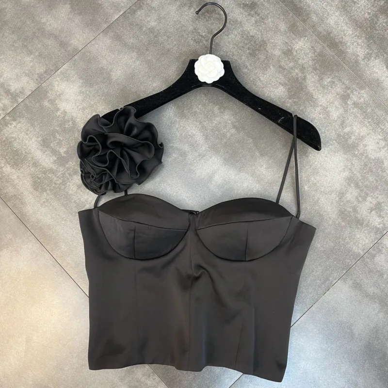 

J GIRLS 2022 Summer New Arrival Sleeveless Appliques Flower Chest Padded Black Sexy Camisole Women Crop Top GE697