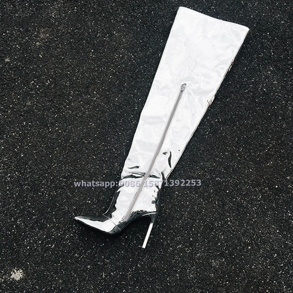 Серебристые блестящие сапоги выше колена с острым носком на шпильке однотонные