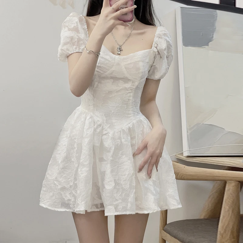 

Sweet dress 2022 summer new niche princess tutu skirt girl dress french style dress white lace puff short sleeve dress