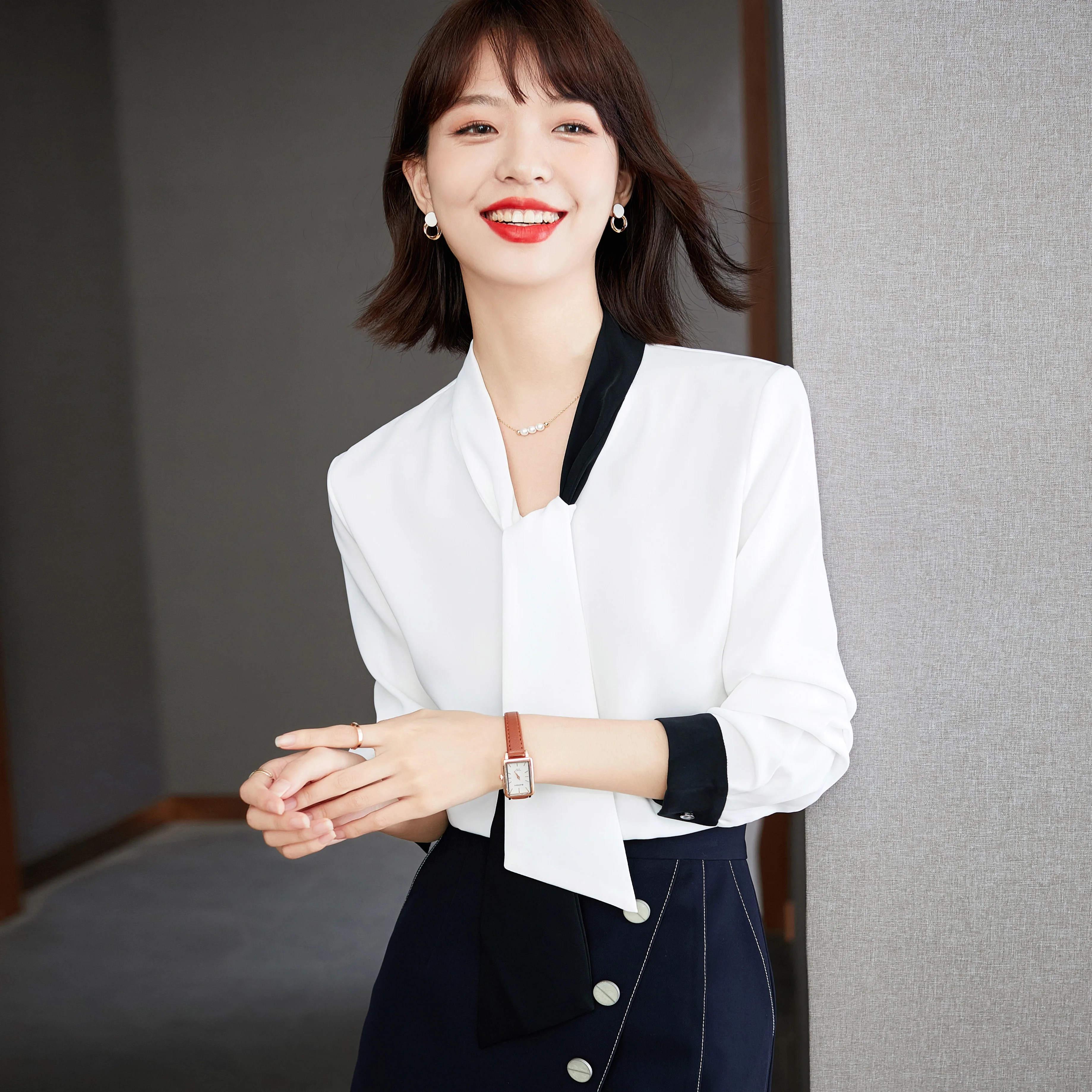

2022 Autumn New Black White Splice Long Sleeve V-neck Dress Shirt Women Elegant Fashion Loose Business Casual Tops Blouse B1439