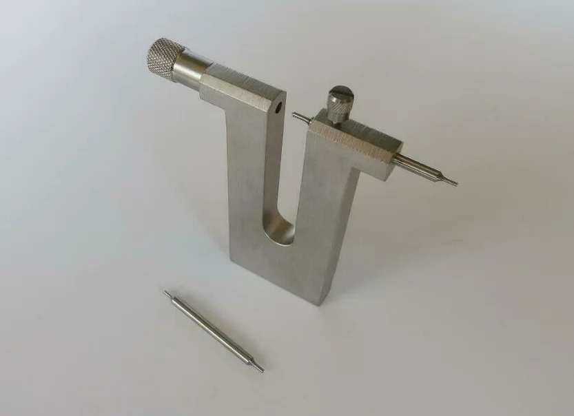 

Экстрактор винтов часов с 4 битами из нержавеющей стали