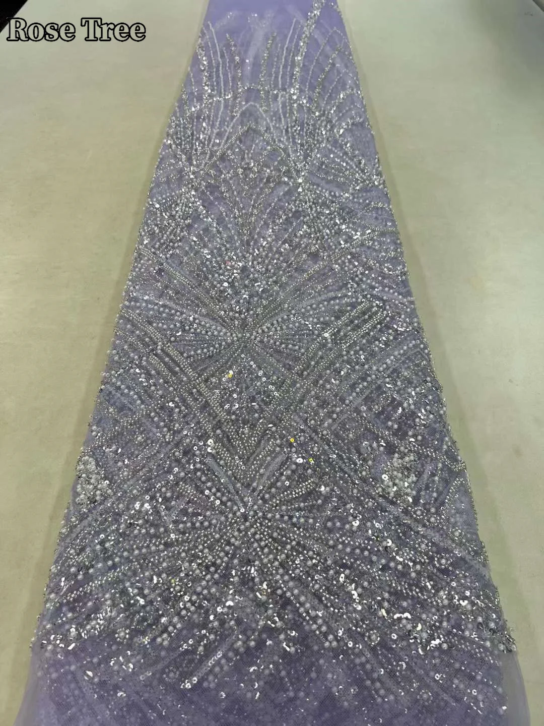 Рисунок 5 - Африканская кружевная ткань с вышивкой 5 ярдов