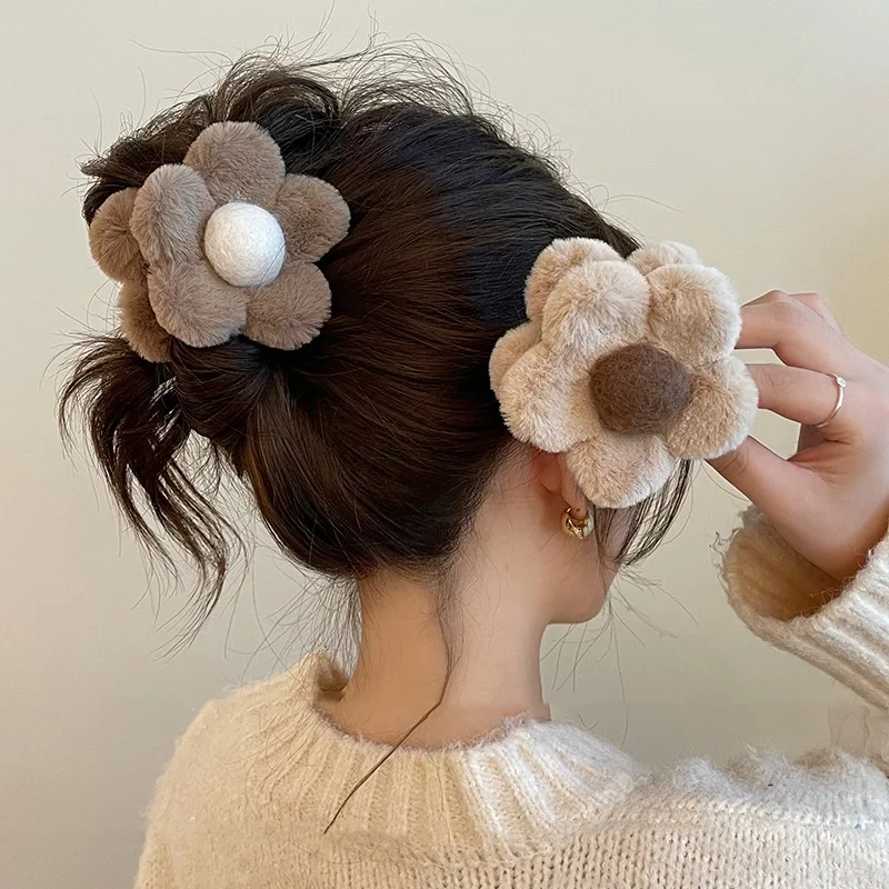 

Plush Flowers Large Hair Claw Women Fashions Simple Hair Clips Ponytail Grab Clip Hairpin Autumn Winter Hair Accessories Gifts